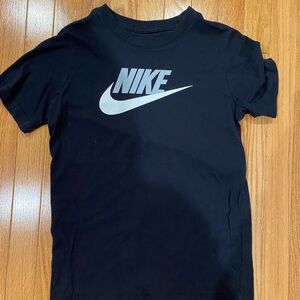 Boys large nike tshirt